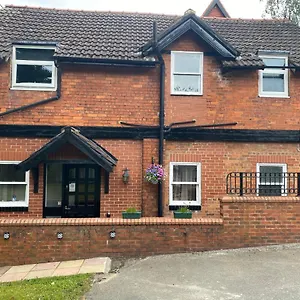 https://carlton-lodge.yorkshirehotels.net